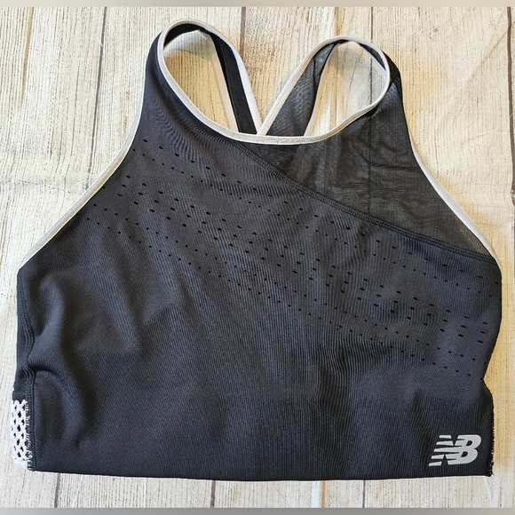 New Balance Women's Size Medium Black Q Speed Longline Sports Bra Vented Active - Picture 5 of 8